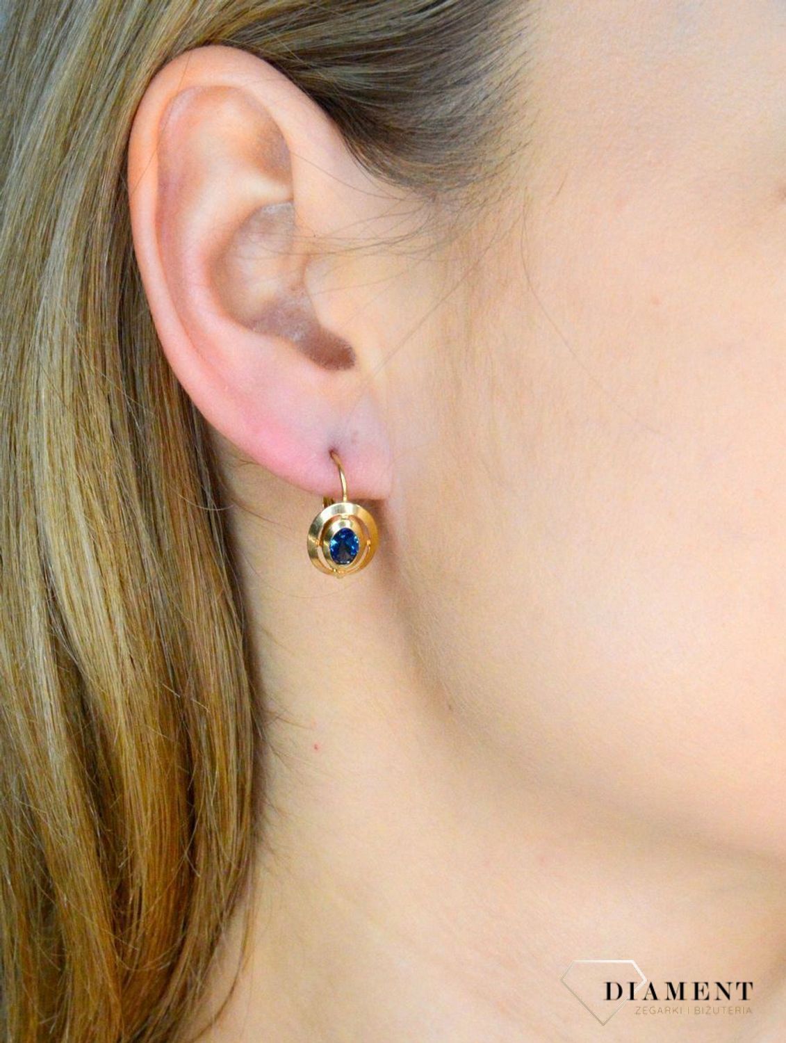 Złote kolczyki damskie 585 owalne z błękitną cyrkonią KL 10168C.jpg